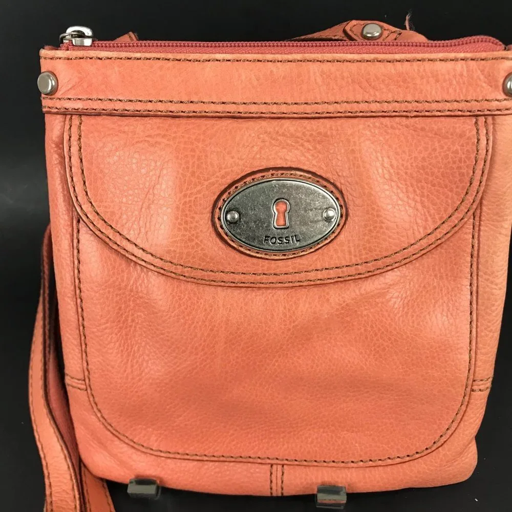 Peach Leather Fossil Crossbody bag